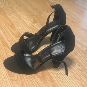 Black Chunky Open Toed Heels